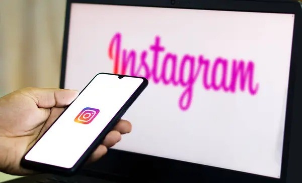 Tips for doubling Instagram live interactive popularity | Fansoso helps you create a highly interactive Instagram live broadcast